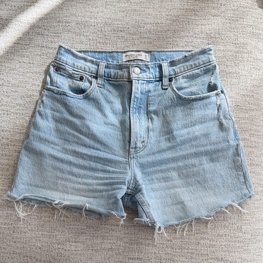 Abercrombie & Fitch - Light Blue Denim Women Shorts - Picture 3 of 5